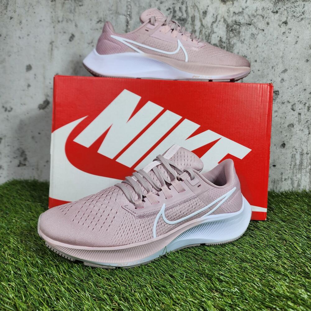 MSRP $120 Nike Women’s Air Zoom Pegasus 38 Running Shoes Size 7